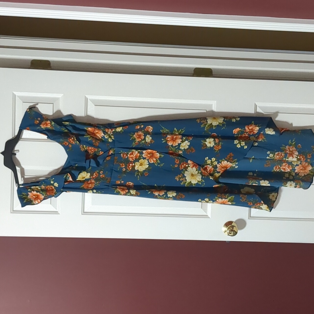 Like new IN Teal Floral dress medium